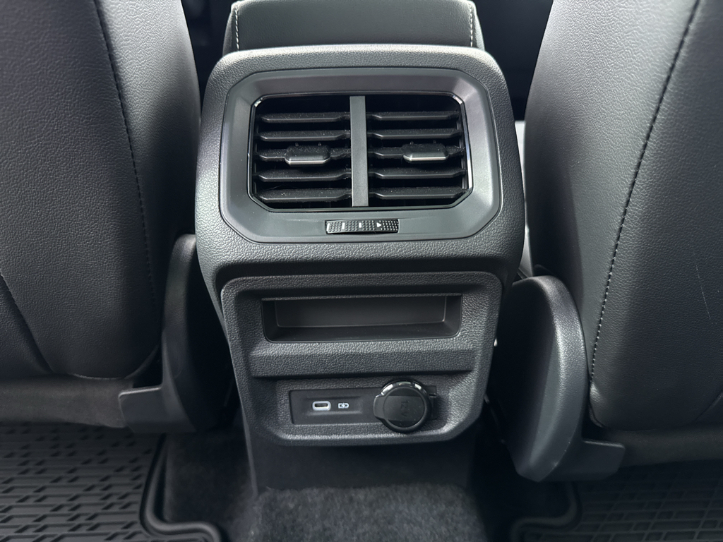 2024 Volkswagen Tiguan SEL R-Line Black photo 35