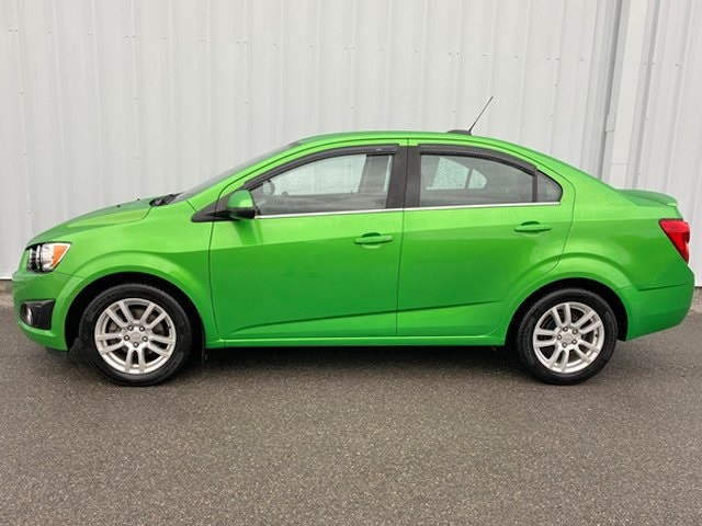 2015 Chevrolet Sonic LT photo 4