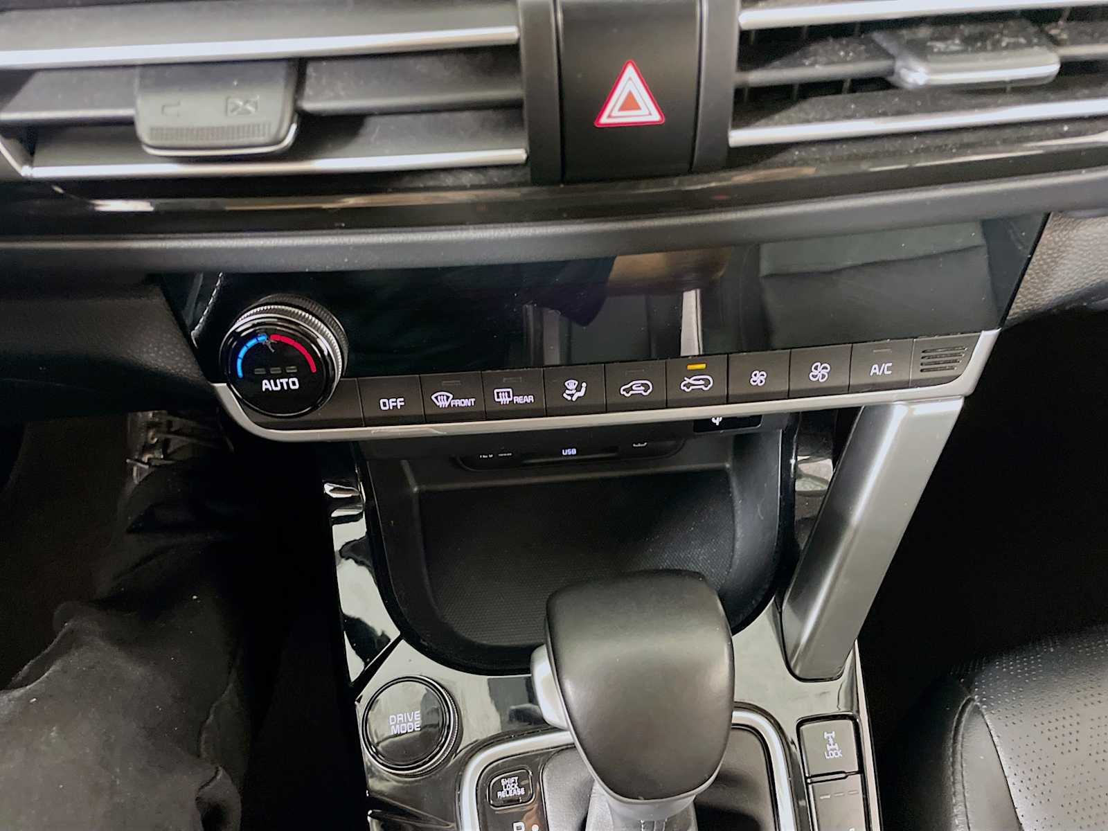 2022 Kia Seltos SX photo 14