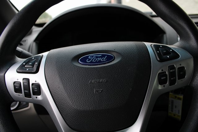 2013 Ford Explorer Base photo 14