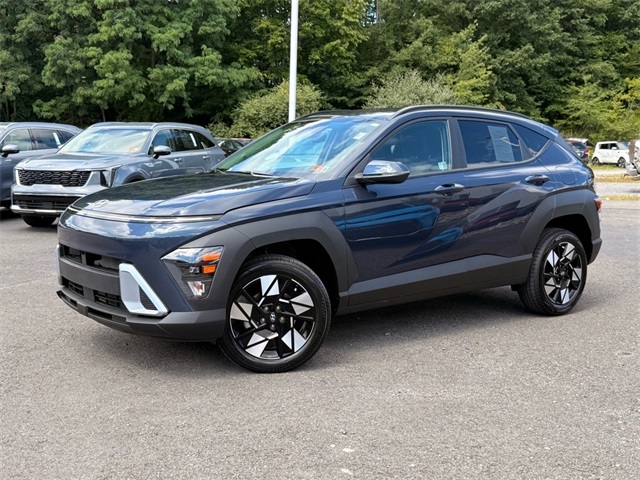 2025 Hyundai Kona SEL photo 2