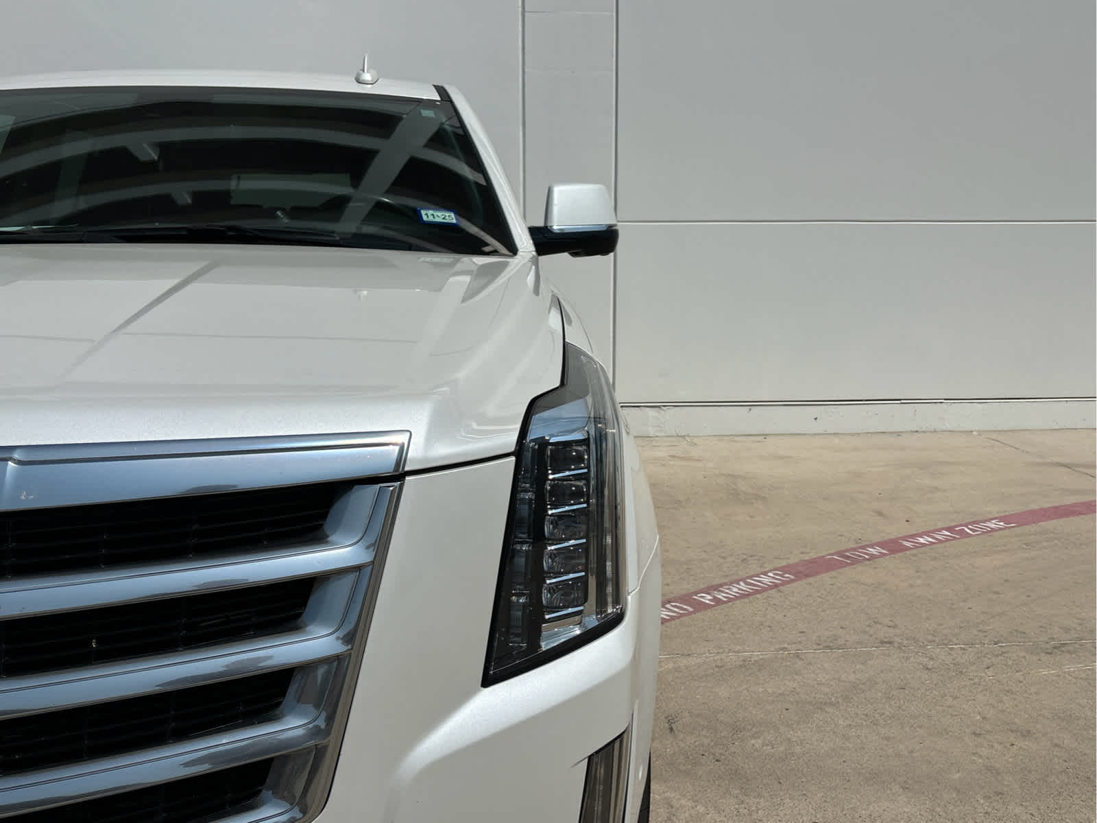 2020 Cadillac Escalade Luxury photo 4