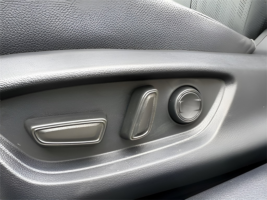 2025 Toyota Camry XSE photo 20
