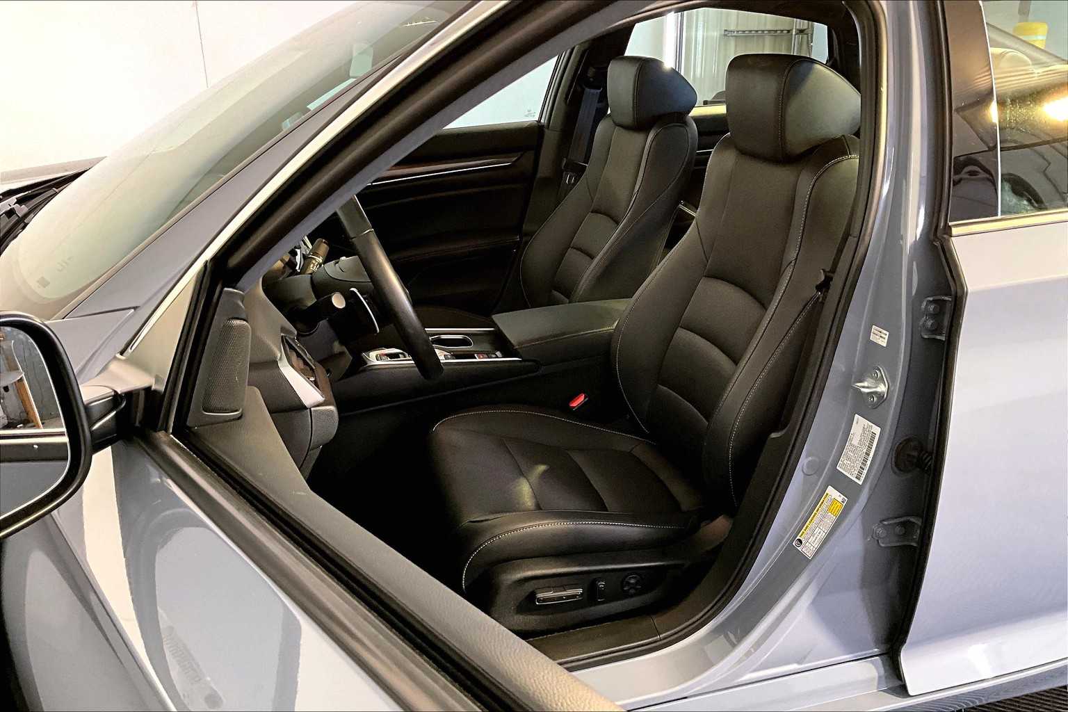2021 Honda Accord Sport photo 8