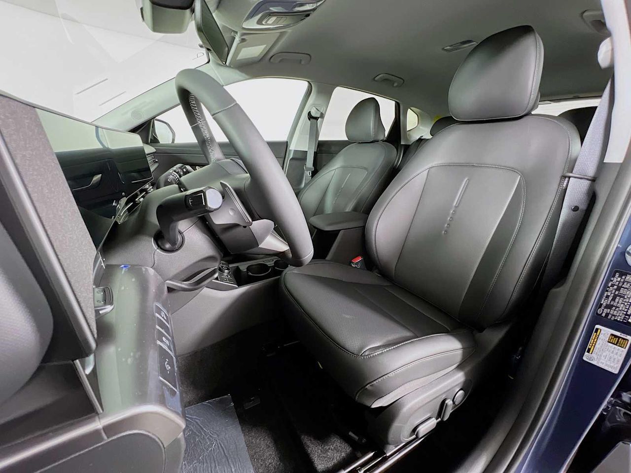 2026 Hyundai Kona SEL photo 8