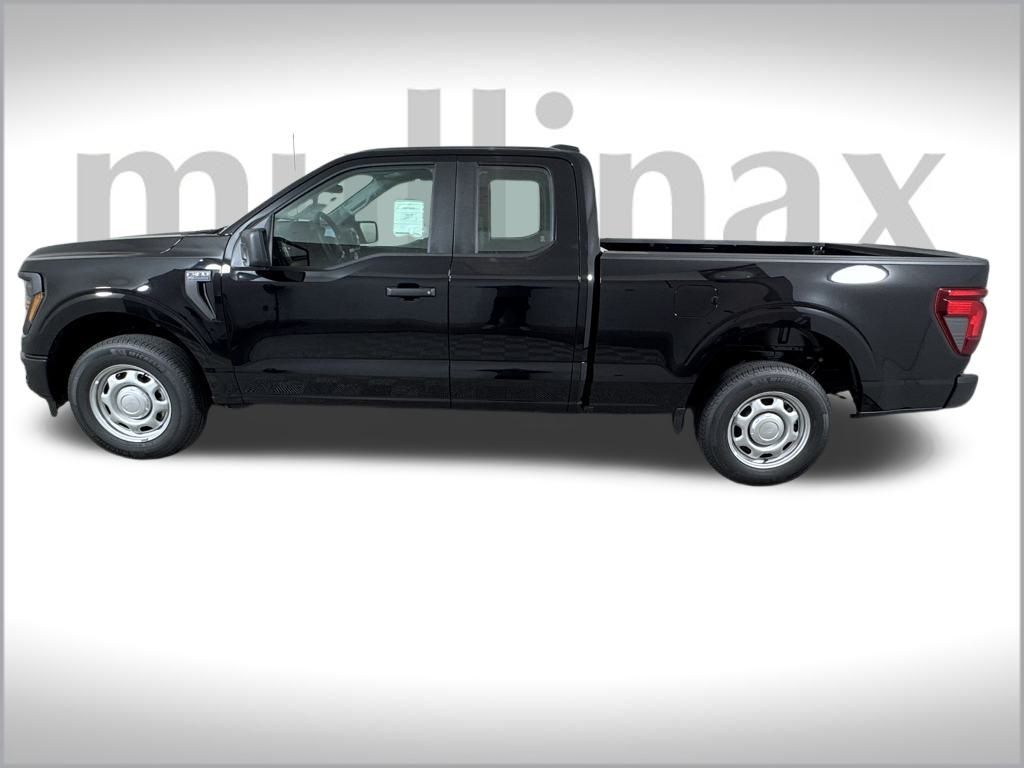 2025 Ford F-150 XL photo 2