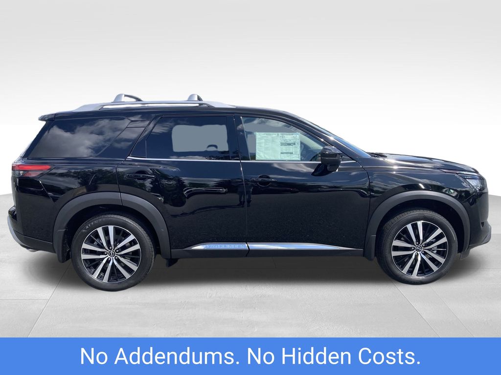 2025 Nissan Pathfinder Platinum photo 3