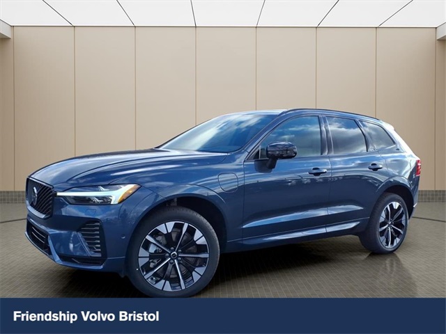 2026 Volvo XC60 Plus's photo