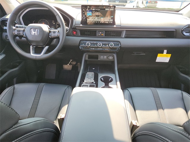 2025 Honda Pilot Touring photo 10