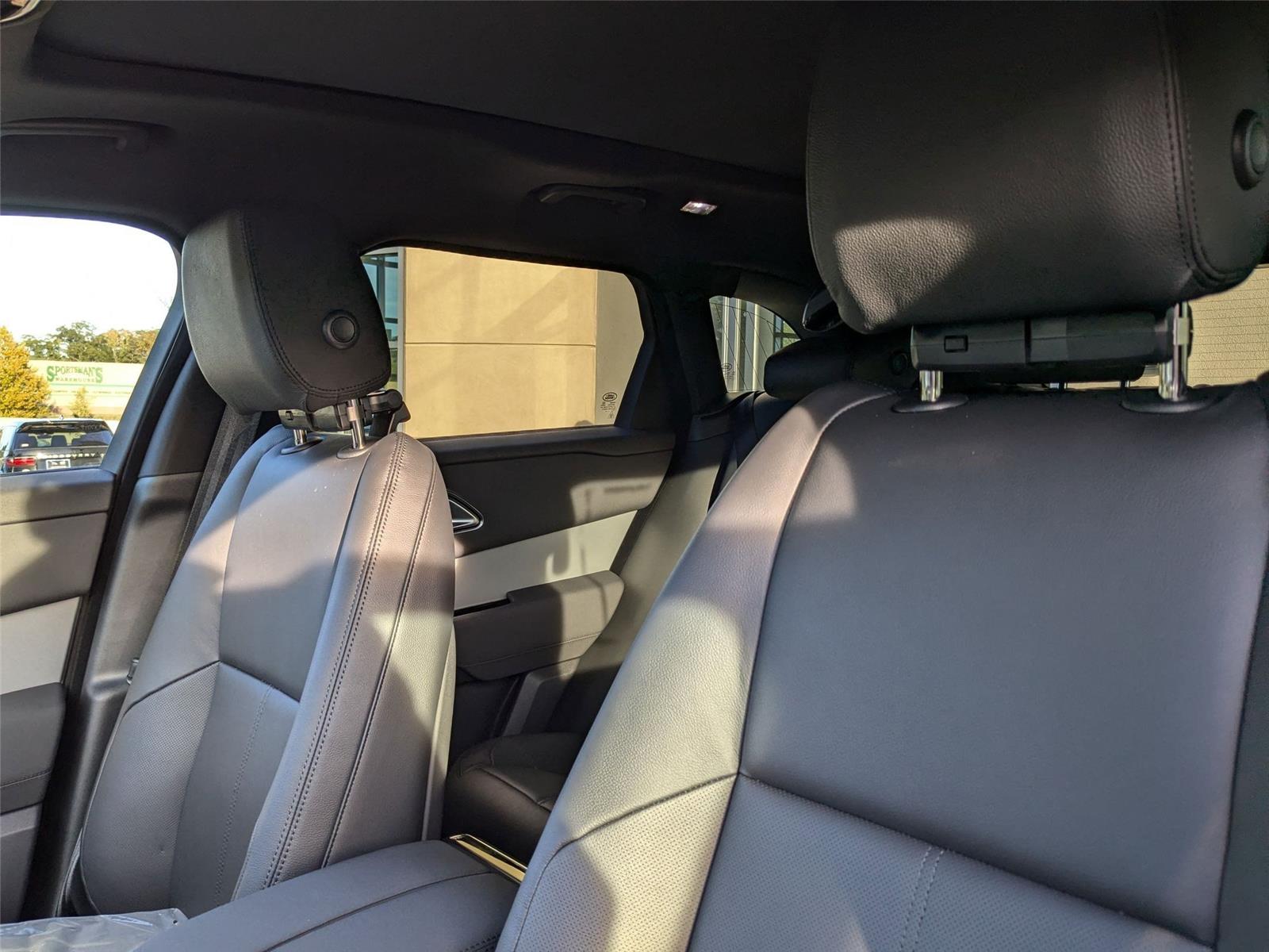 2025 Land Rover Range Rover Velar S photo 13