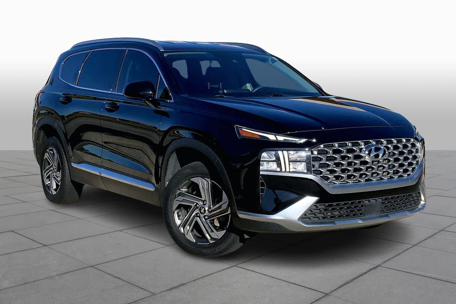 2021 Hyundai Santa Fe SEL photo 2