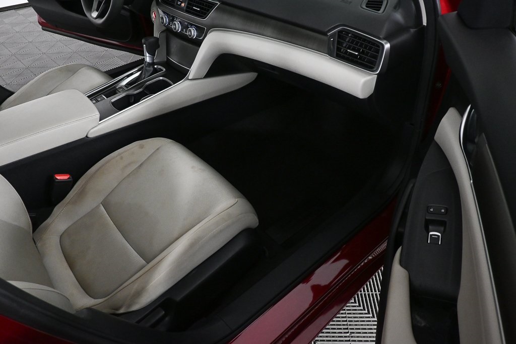 2018 Honda Accord LX photo 21
