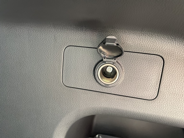 2025 Toyota RAV4 XLE photo 15