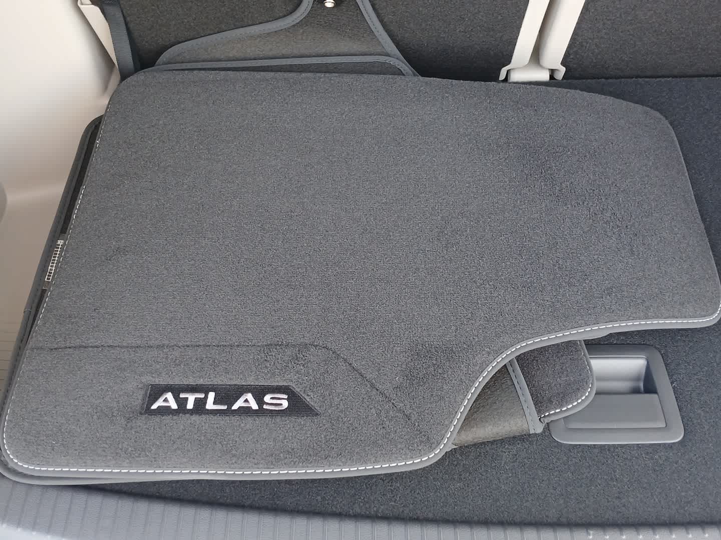 2026 Volkswagen Atlas SE photo 23