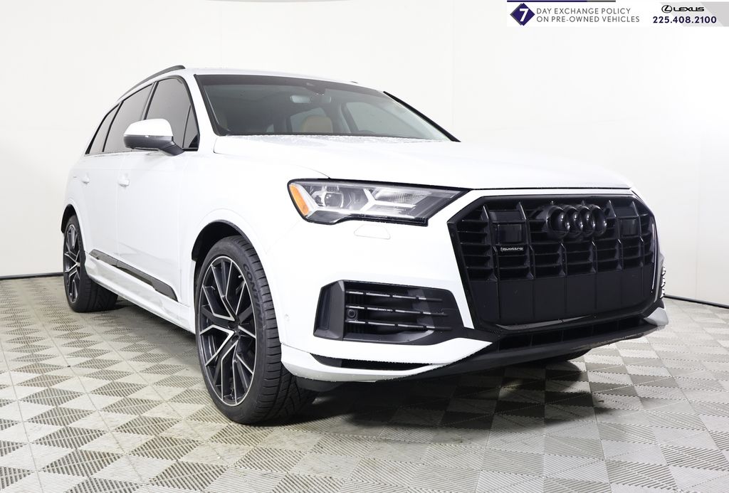 2022 Audi Q7 Prestige's photo