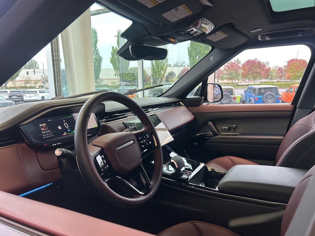 2025 Land Rover Range Rover Sport P460e Dynamic SE photo 9