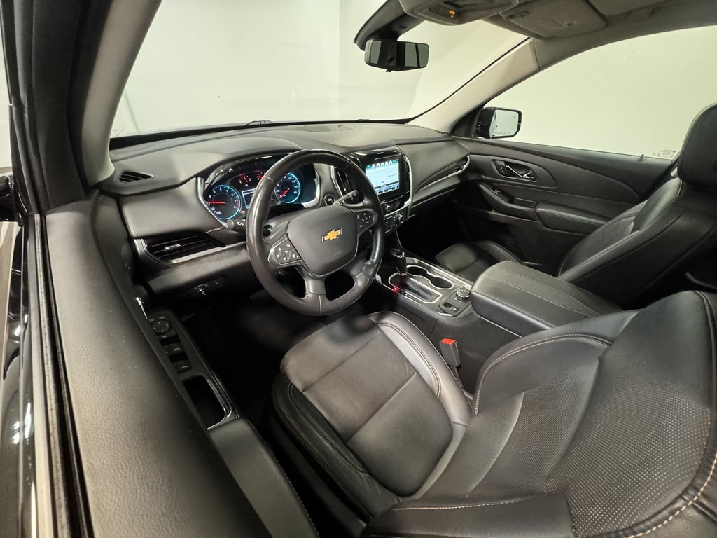 2019 Chevrolet Traverse Premier photo 2