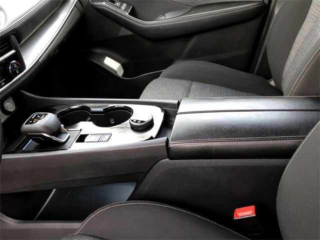 2023 Nissan Rogue SV photo 20