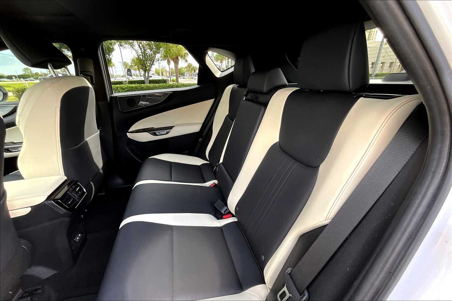 2024 Lexus NX 350 Premium photo 18
