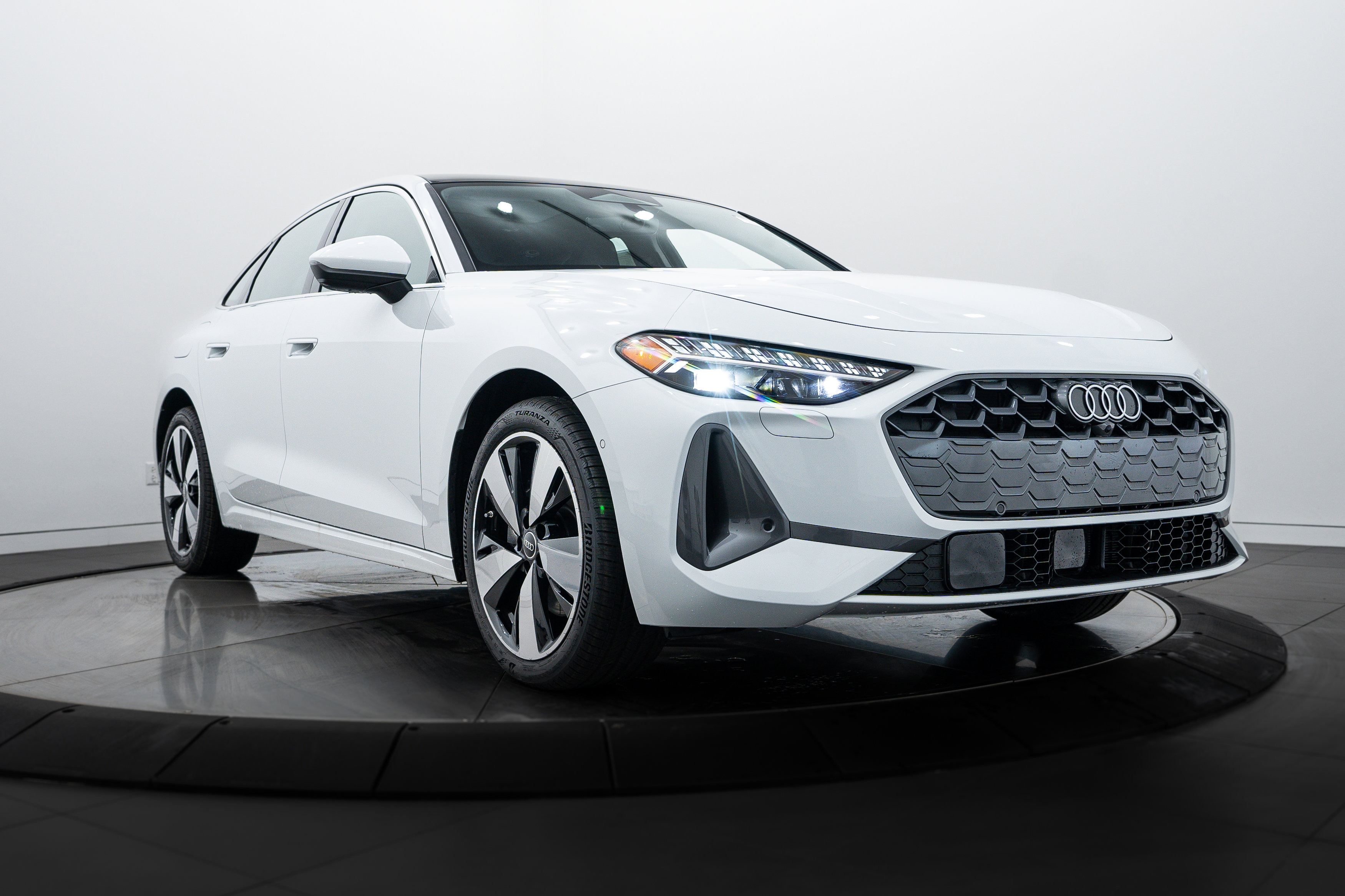 New 2025 Glacier White Audi Premium Plus image 1
