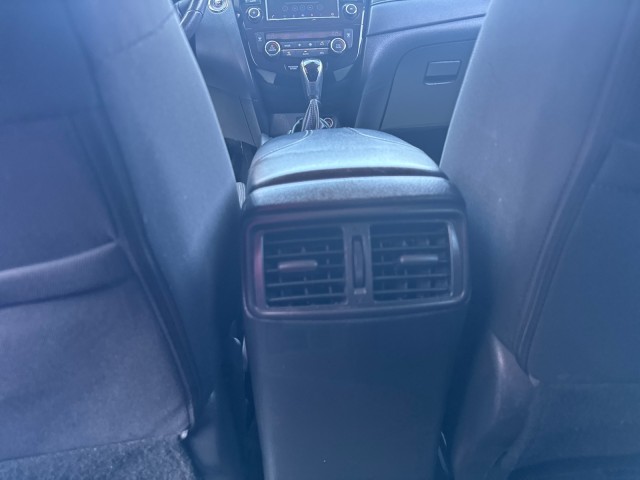 Used 2020 Brilliant Silver Metallic Nissan SV image 35