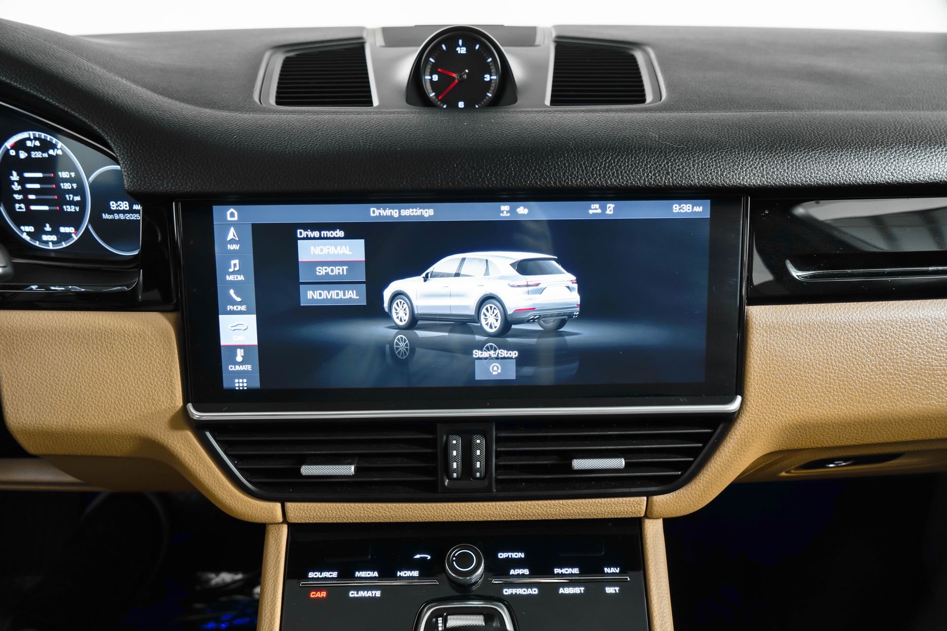2020 Porsche Cayenne Base photo 21
