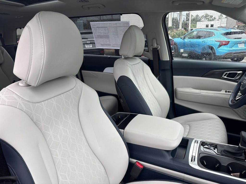 2026 Kia Carnival SX photo 28
