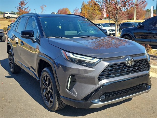 2025 Toyota RAV4 Hybrid XSE photo 3
