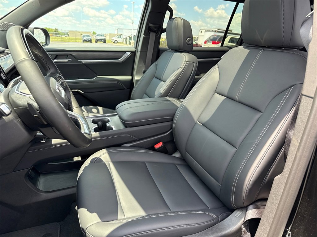 2025 Gmc Acadia Elevation Black Edition photo 16