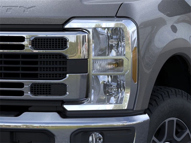 2025 FORD F-250 - Image 40