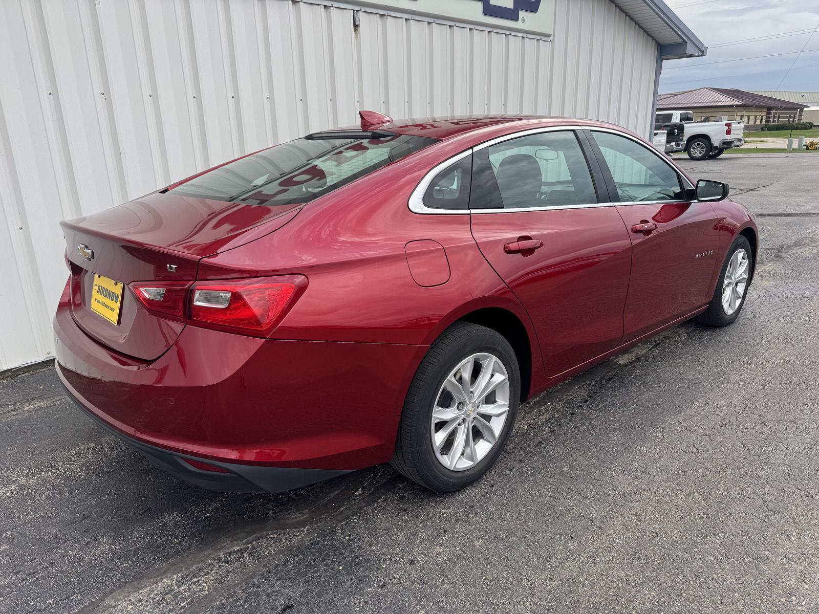 2024 Chevrolet Malibu 1LT photo 3