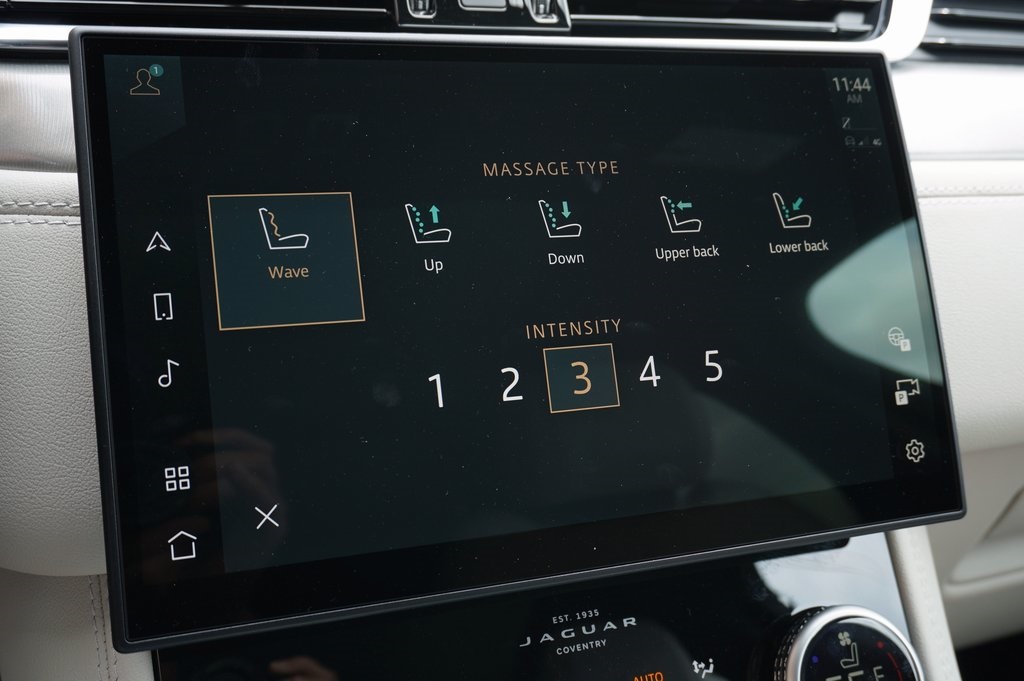 2025 JAGUAR F-PACE - Image 26