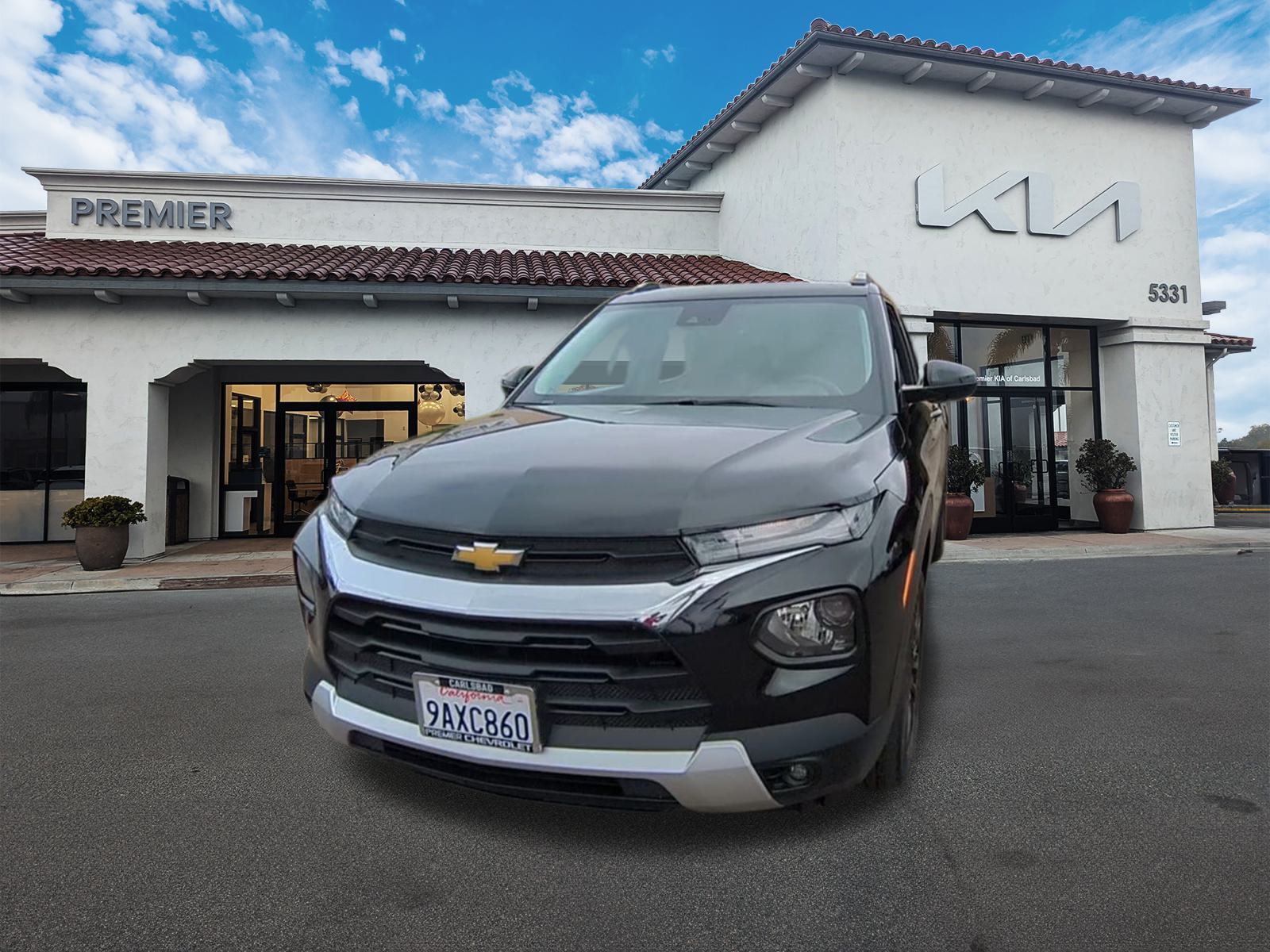 2022 Chevrolet Trailblazer LT photo 2