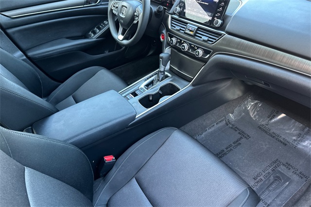 2022 Honda Accord LX photo 18