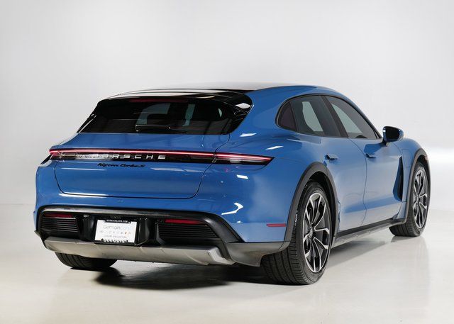 2022 Porsche Taycan Cross Turismo 4 photo 2