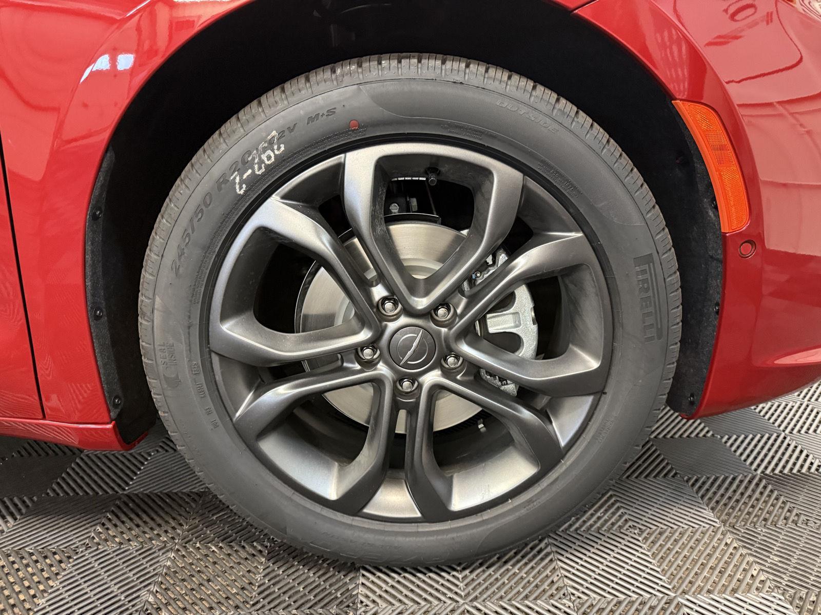 2026 Chrysler Pacifica photo 6