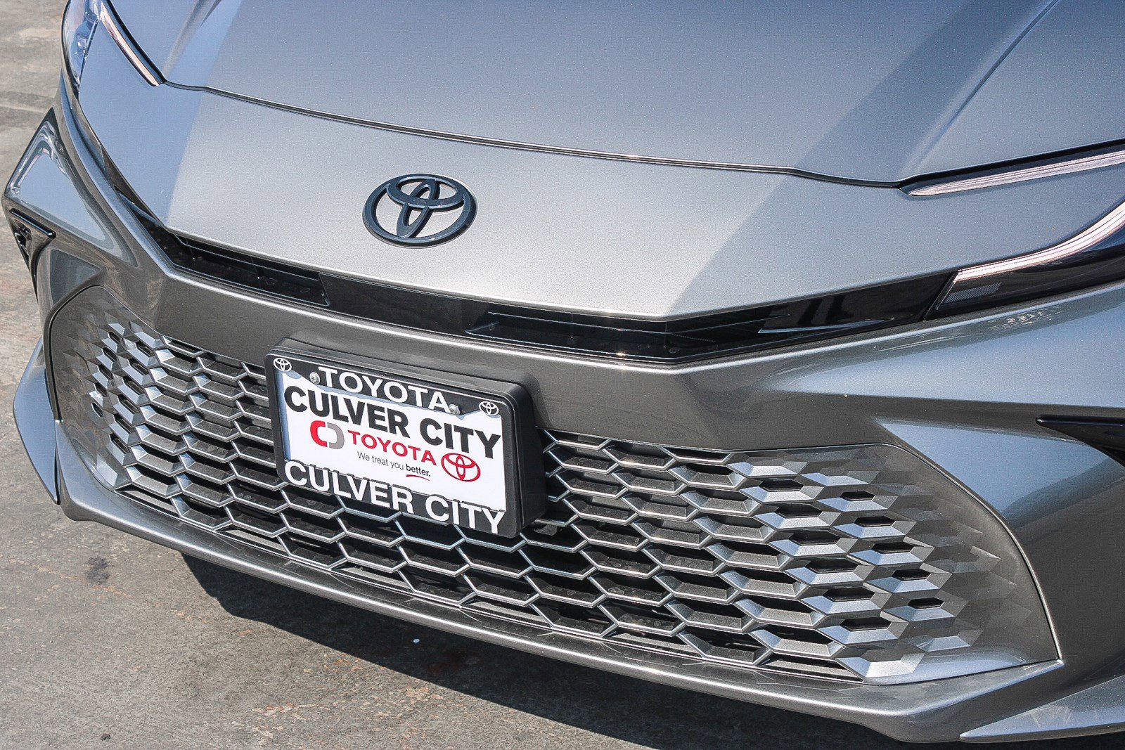 2025 Toyota Camry XSE photo 4