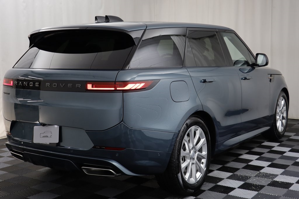 2025 Land Rover Range Rover Sport SE photo 17