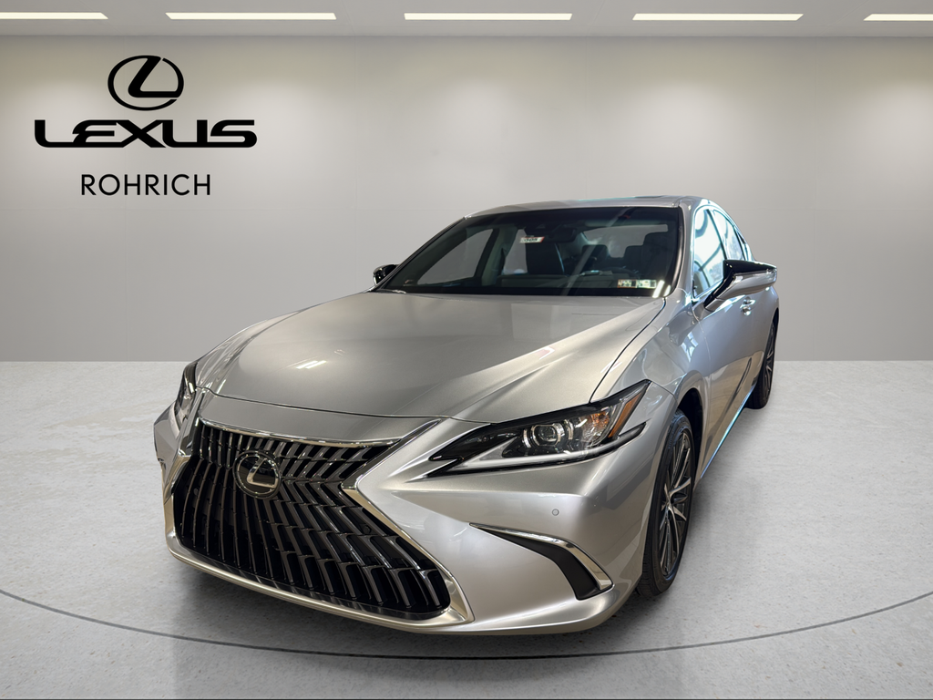 2025 Lexus ES 350's photo