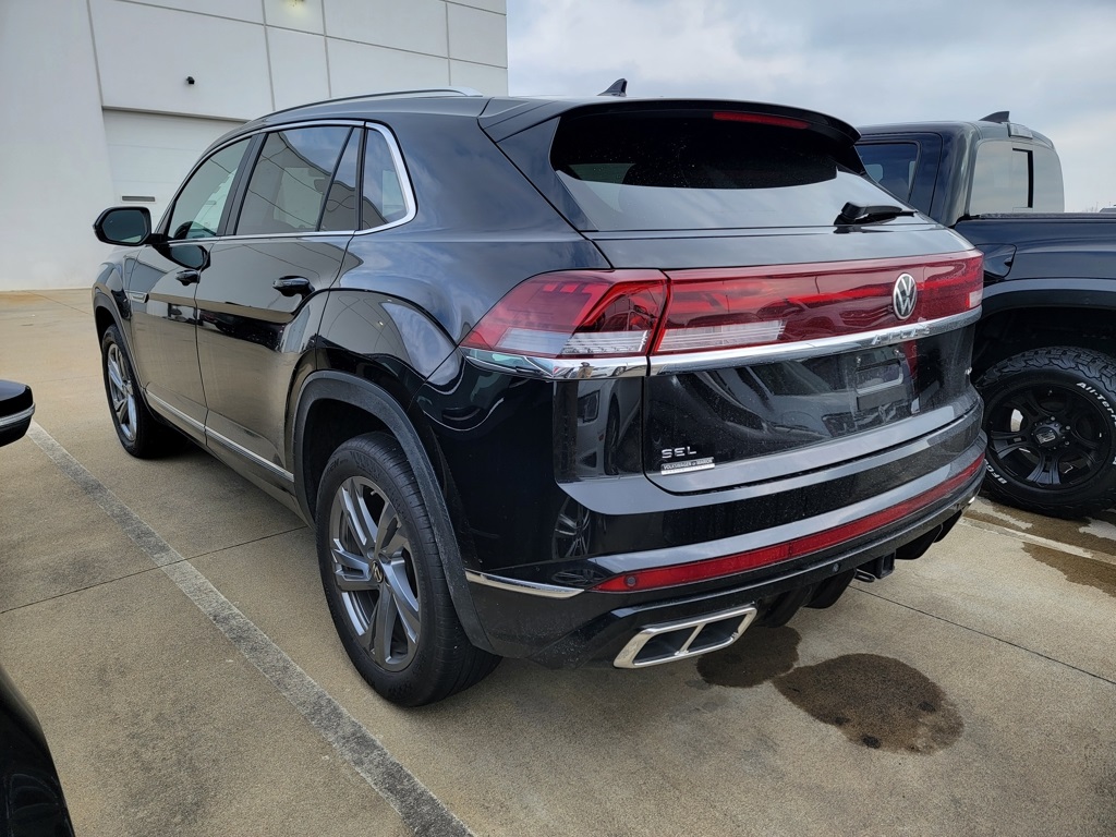 2024 Volkswagen Atlas Cross Sport SEL R-Line photo 3
