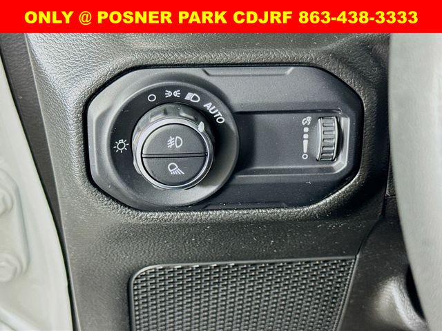 2023 Jeep Gladiator Overland photo 6