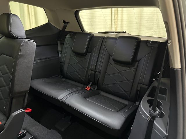 2025 Volkswagen Atlas SE Technology photo 32