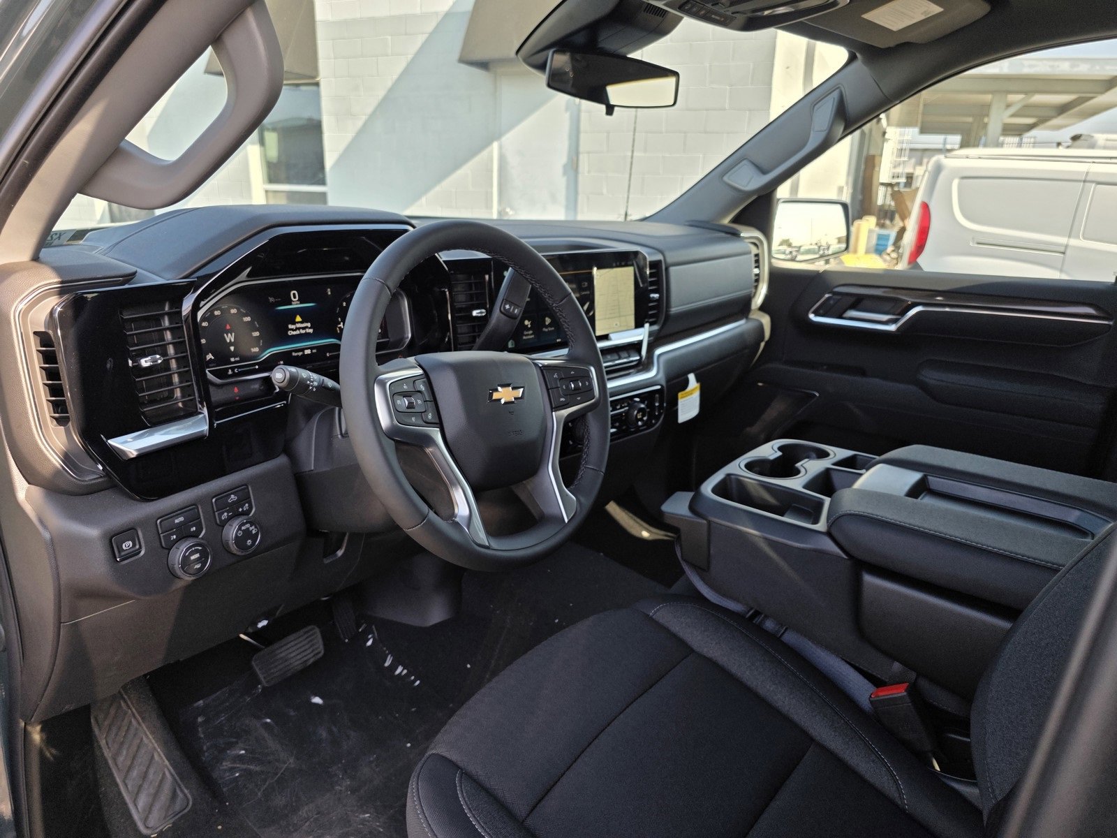 2025 Chevrolet Silverado LT photo 25