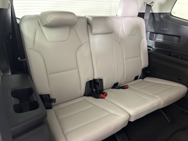 2025 Kia Telluride S photo 12