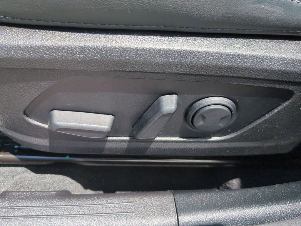 2022 Kia K5 GT-Line photo 18