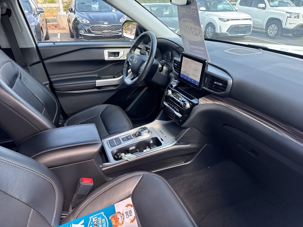2022 Ford Explorer Limited photo 8