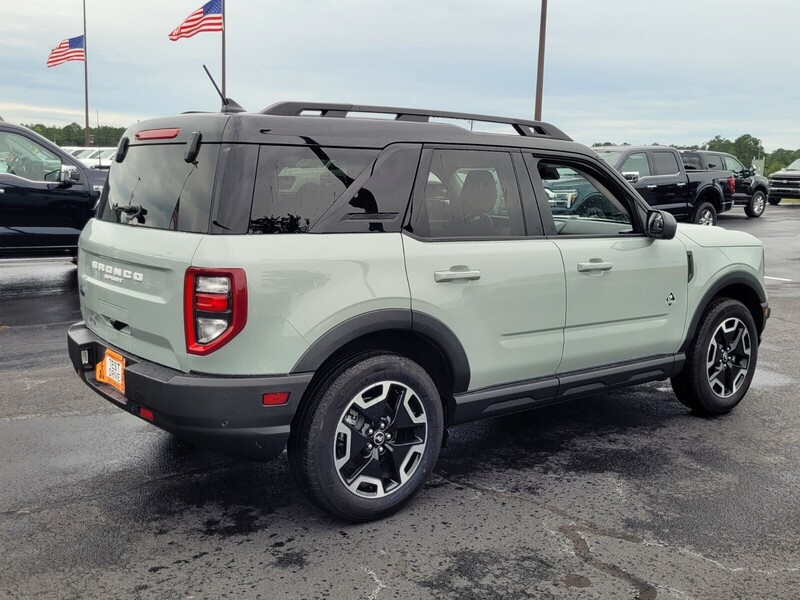 2024 Ford Bronco Sport Outer Banks photo 11