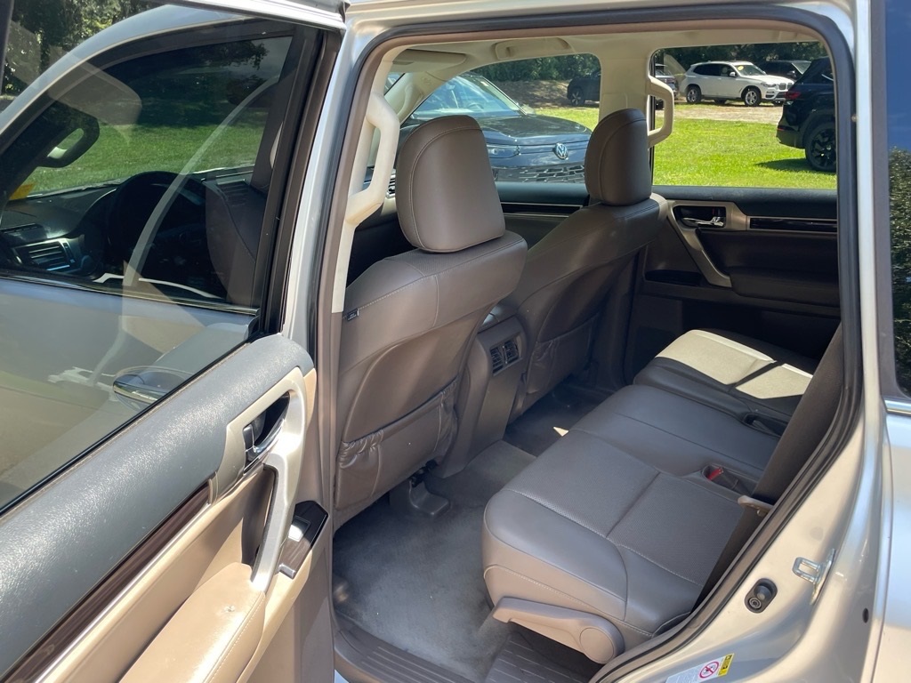 2019 Lexus GX 460 photo 21
