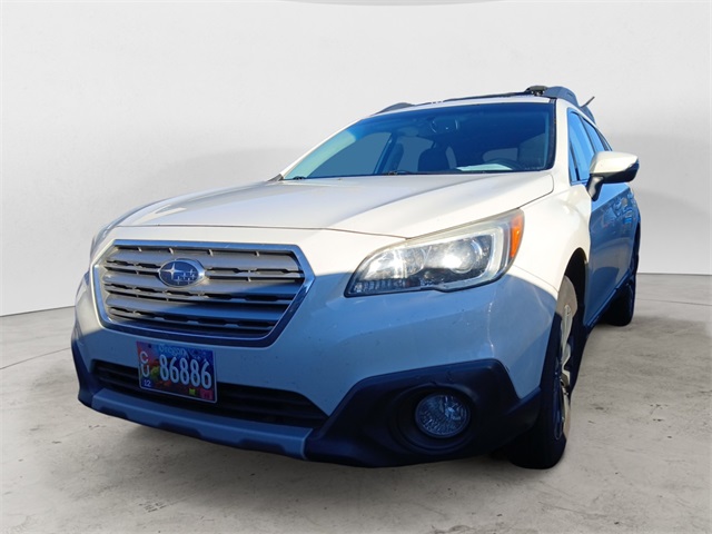 2015 Subaru Outback Limited's photo