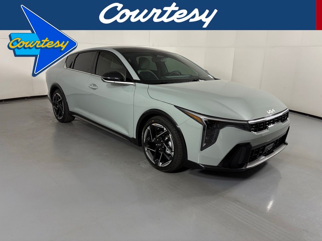 2025 Kia K4 GT-Line's photo
